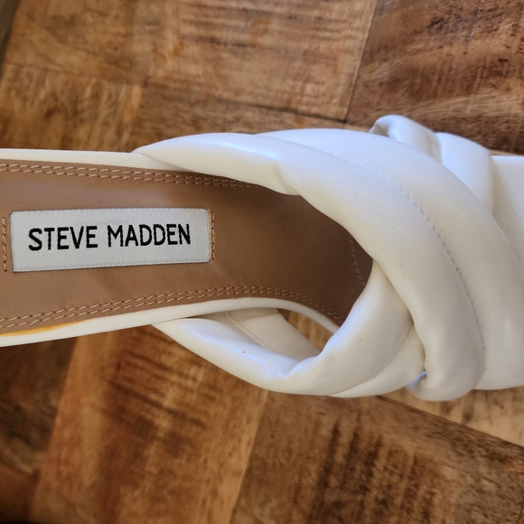 Steve Madden Purse and Heels - Picture 3 of 5